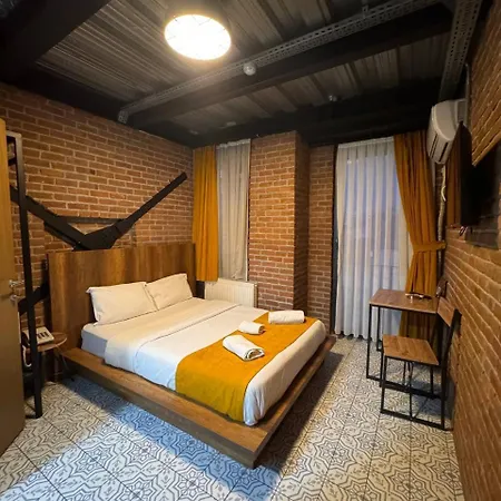 Hotell Gen Cibali 2*