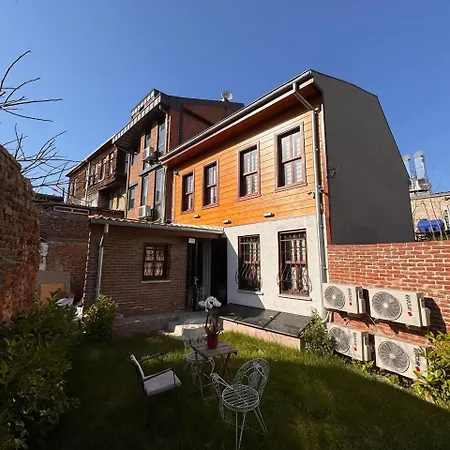 Gen Cibali فندق 3*